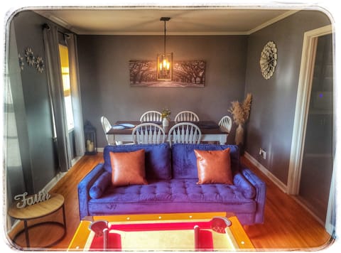 Sitting area & Dinning Room