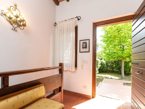 Building, Property, Plant, Furniture, Window, Wood, Lighting, Interior Design, Architecture, Floor