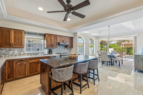 Kitchen, Dining & Lanai