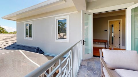 2nd Floor Terrace / Sitting Area, Overlooks the Pool