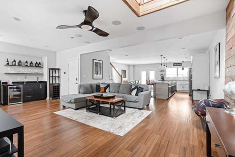 Welcome to our super inviting living room, the perfect space to relax and hang out with friends and family.