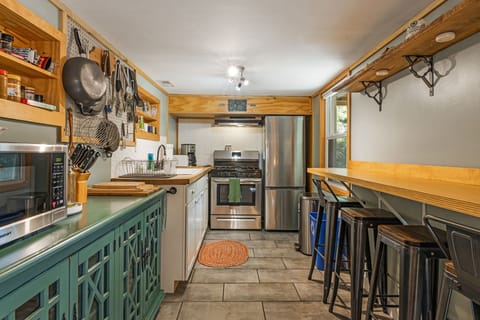 Fully equipped kitchen