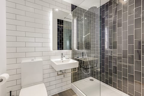 The Water - Luxury 2 Bed Apt (1)