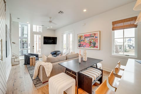 Eufaula Vacation Rental | 3BR | 2.5BA | 1,620 Sq Ft | Stairs Required