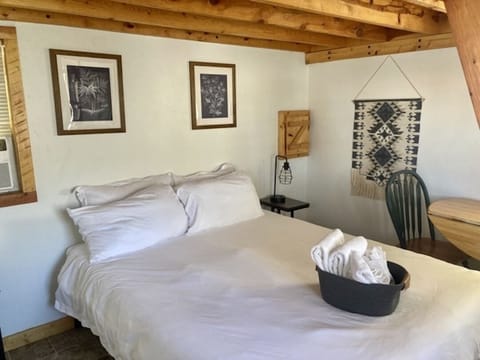 Creekside20Interior202