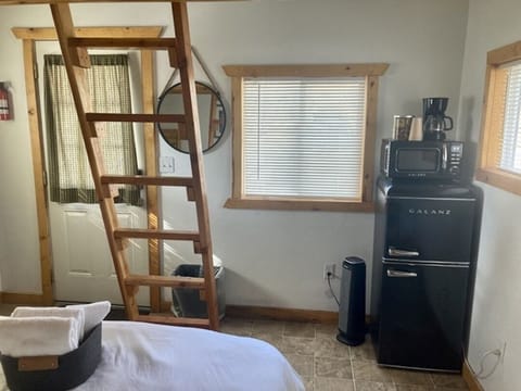 Creekside20Interior203