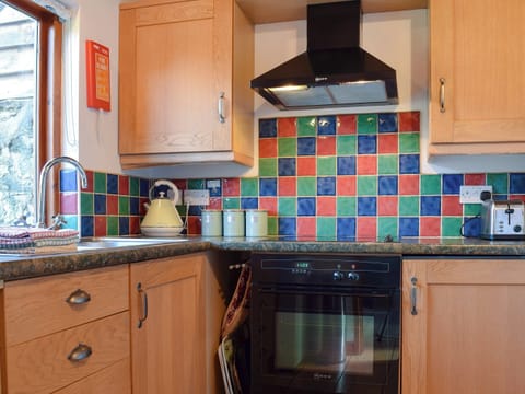 Kitchen | Meadowbrook Farm - The Old Dairy - Meadowbrook Farm Cottages, Moreton, near Thame