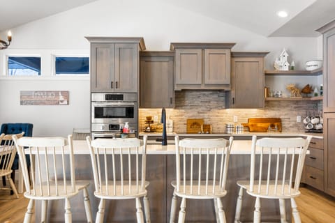 Kitchen and bar area