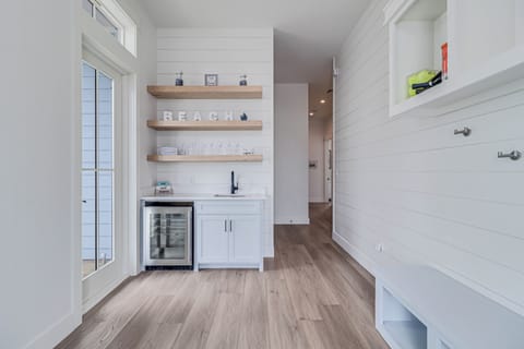 Mud Room with Wet Bar & Wine Cooler, 1st Floor