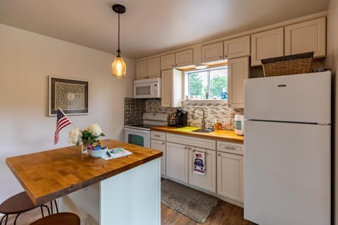 upstairs kitchenette (it's a studio apt)