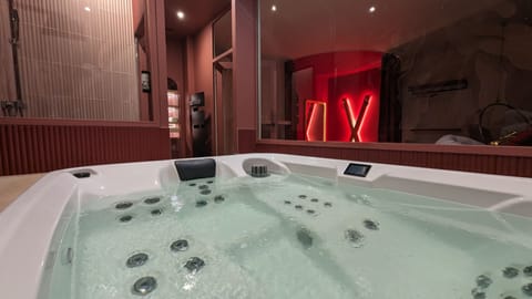 Mountain Love Sauna, Jacuzzi et Pièce Secrète Apartment in Haute-Savoie