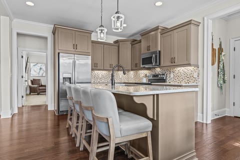 Main floor - Kitchen