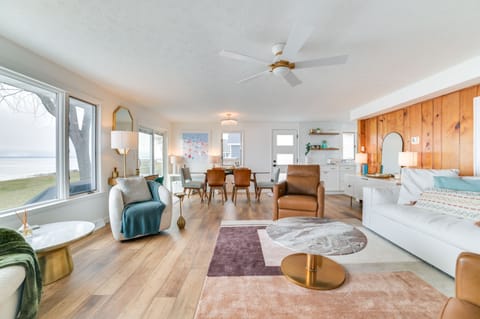 Houghton Lake Vacation Rental | 2BR | 1.5BA | 3 Steps to Enter | 1,100 Sq Ft