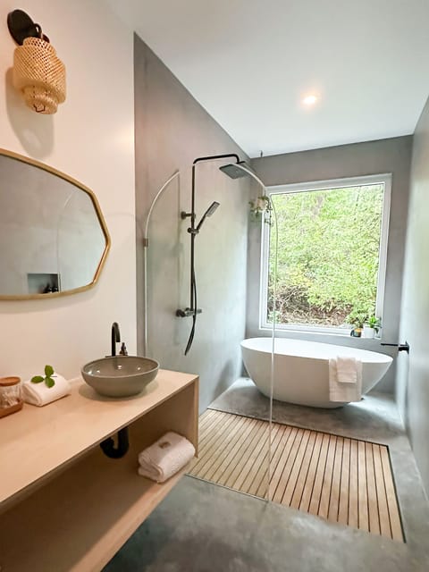Ensuite bathroom