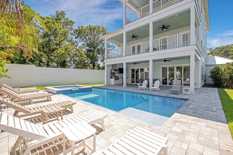 2025 Hilltop Beach Retreat (5)