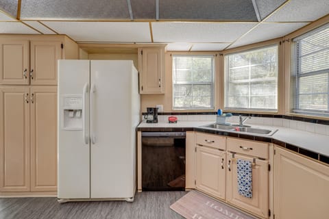 Kitchen | Cooking Basics | Drip Coffee Maker