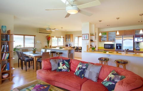 Open Concept Kitchen, Dining & Living Area