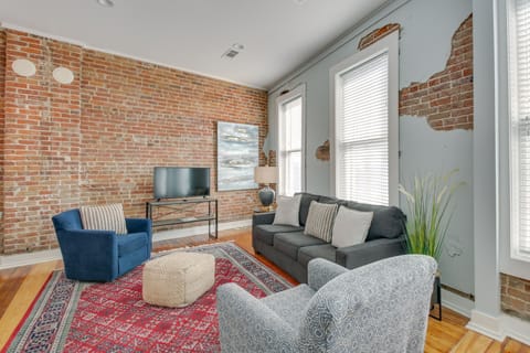 Hot Springs Vacation Rental | 1BR | 1BA | 611 Sq Ft | Access Only By Stairs
