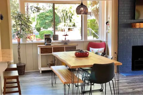 Ample seating for socializing over food and drinks.