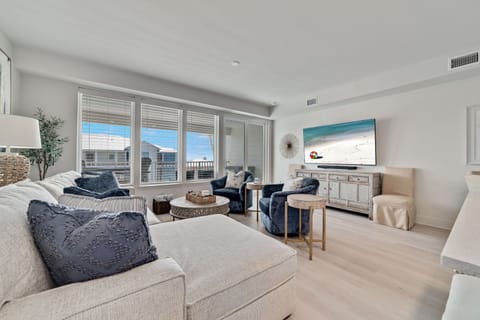 Welcome to Sea Glass 416!