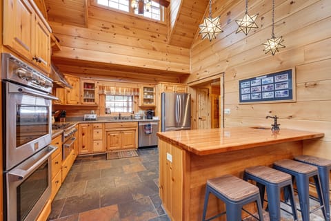 Kitchen | Cooking Basics | Starter Coffee Provided | Main Level