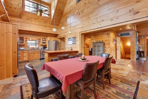 Dining Area | Dishware & Flatware | Main Level