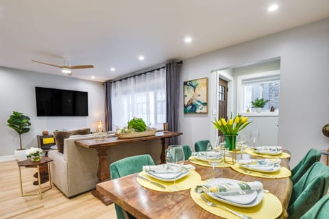 Chicago Vacation Rental | 4BR | 3.5BA | 1,800 Sq Ft | Stairs Required