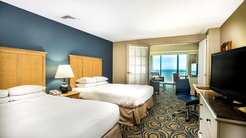 Stretch out comfortably with extra seating and oceanfront light.