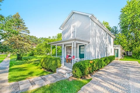 Welcome to Backyard Oasis