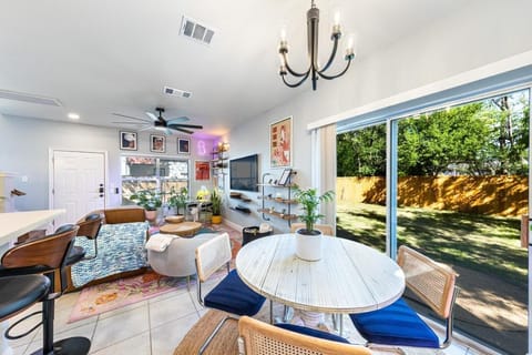 Dining Area (1)