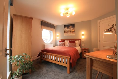 Streamview bedroom