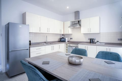 The Penthouse - 1 Bedroom Apartment - Ocean Breeze (4658)