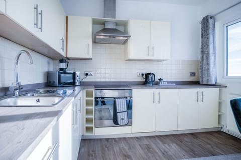 The Penthouse - 1 Bedroom Apartment - Ocean Breeze (4662)