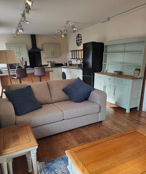 Living Room / Lounge