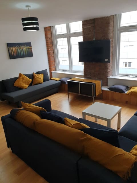 Living Room / Lounge