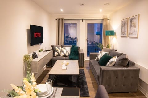 RELAX: Enjoy our spacious and luxurious living space. Tastefully designed for your comfort and relaxation.