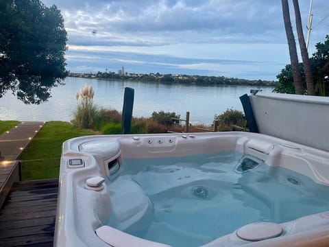Spa pool