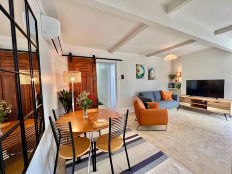 Open plan dining / Living area