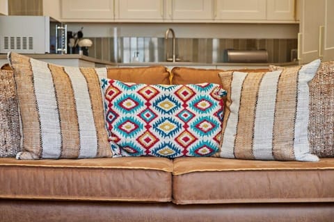 The Harbour Den, Whitby - Host & Stay