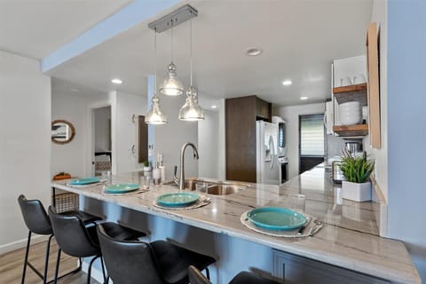 Seating for four in the kitchen