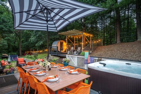 “Perfect for summer family reunions or friend getaways!”