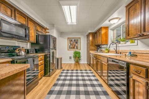 679a8767-569a-495f-a103-5581c8d29793