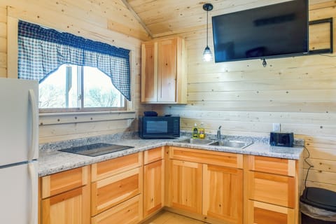 Kitchenette | Drip Coffee Pot | Toaster