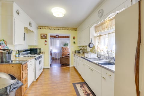 Kitchen | Cooking Basics | Keurig Coffee Maker