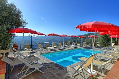 Building Exterior, Outdoor, Pool