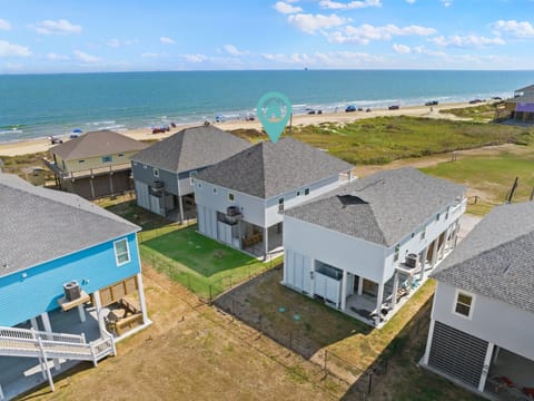 Introducing Salty & Sweet by HTH Stays: Book your getaway to Crystal Beach, TX today!