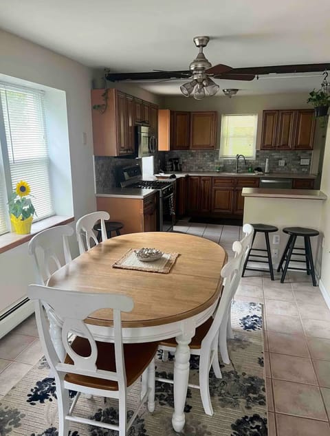 Dinning table accommodates 6 people