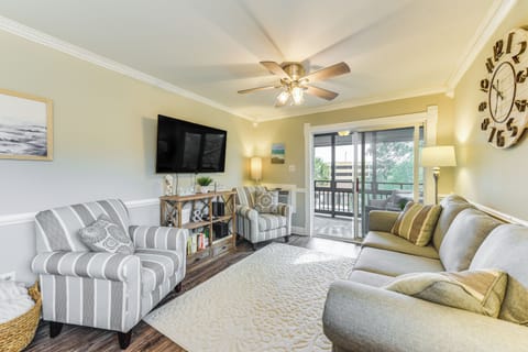 Myrtle Beach Vacation Rental | 2BR | 2BA | 827 Sq Ft | Stairs Required