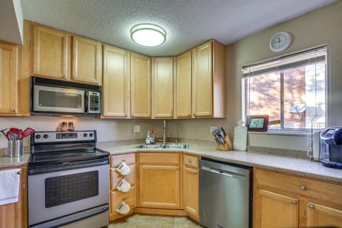 Kitchen | Refrigerator | 1st Floor