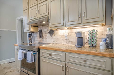 "This kitchen is calling your name...and it's hard to resist."